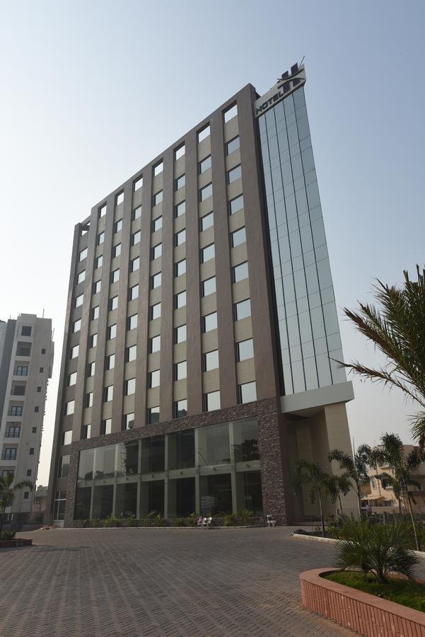 Hotel H - Sandhill Hotels Private Limited Ананд Экстерьер фото