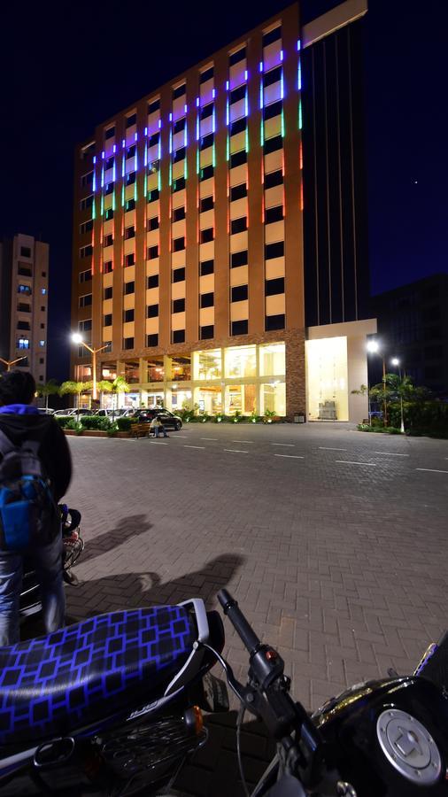 Hotel H - Sandhill Hotels Private Limited Ананд Экстерьер фото